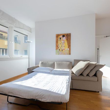 Joivy Apartments By The Lake كومو المظهر الخارجي الصورة