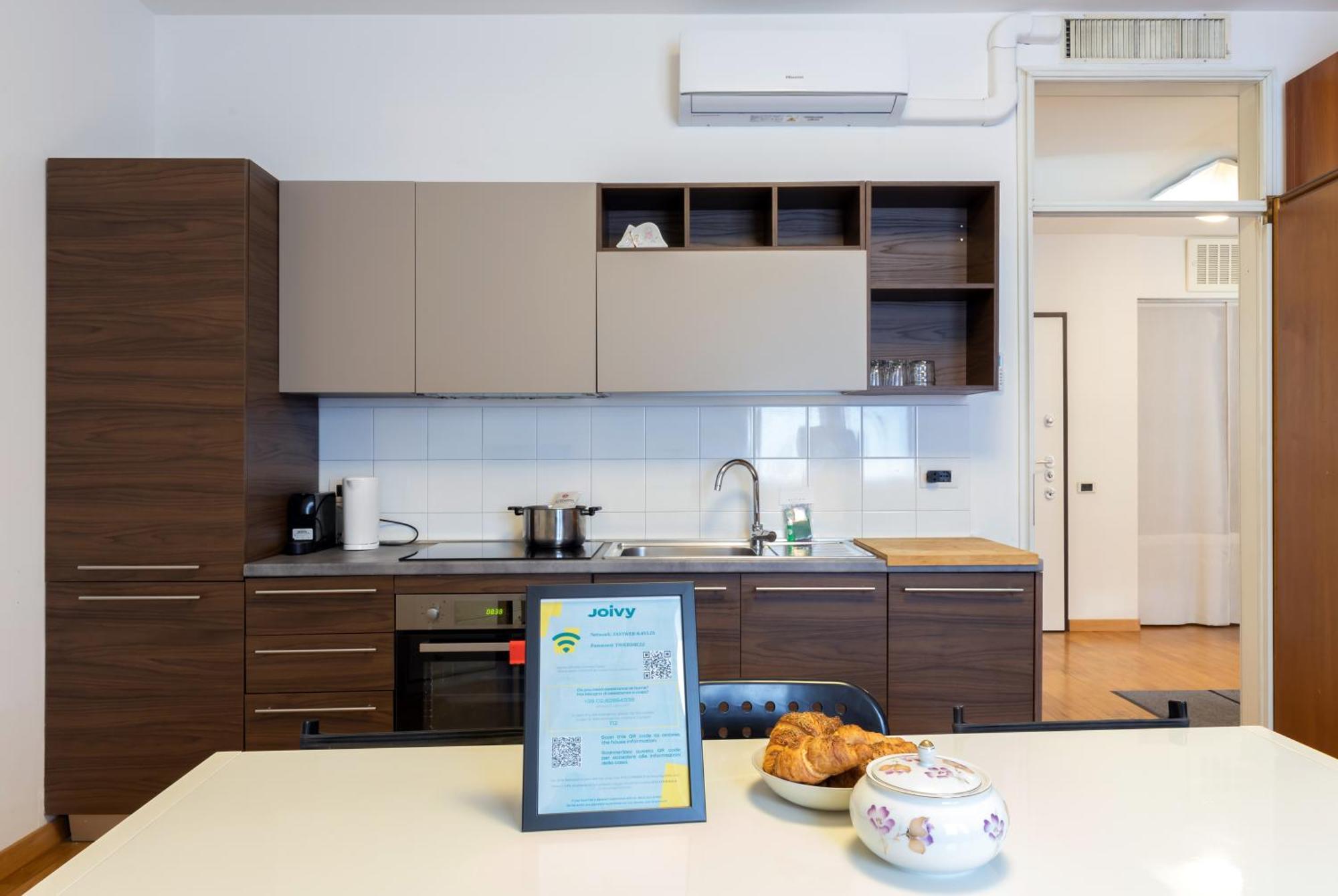Joivy Apartments By The Lake كومو المظهر الخارجي الصورة