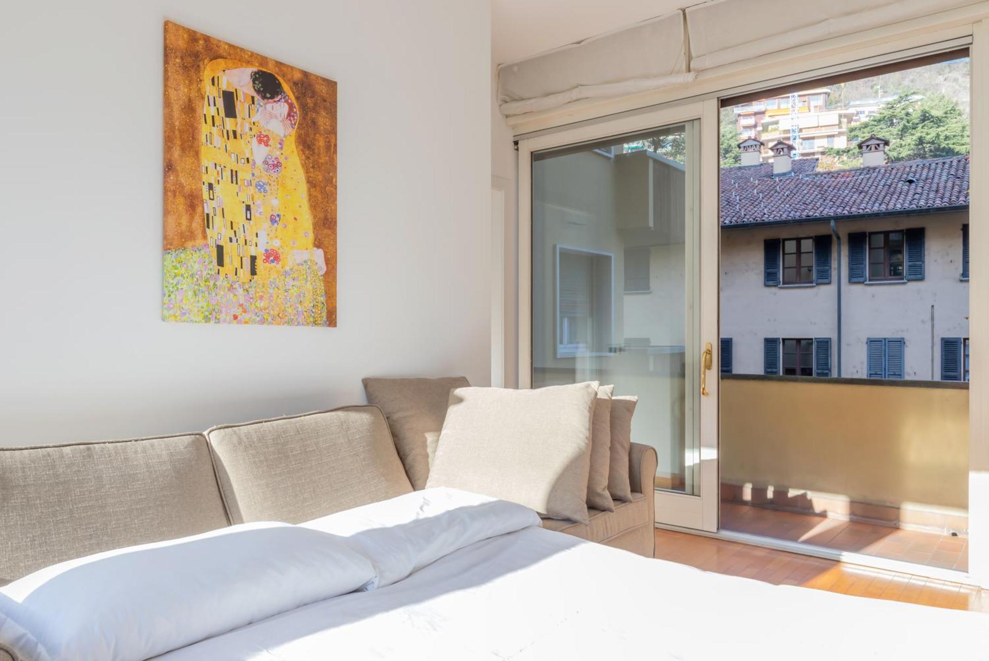 Joivy Apartments By The Lake كومو المظهر الخارجي الصورة